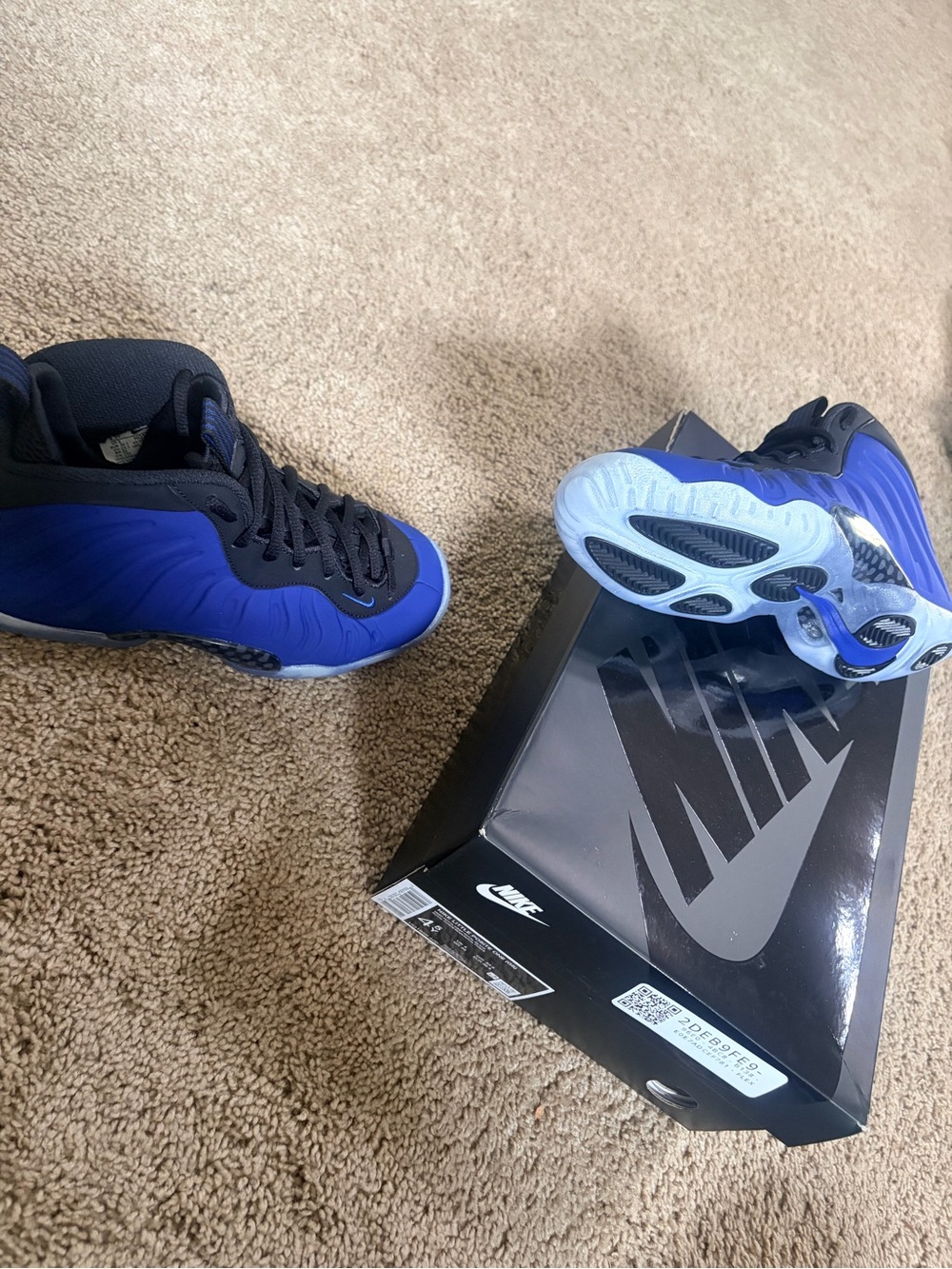 Nike Kids Blue and Black Foamposite Sneakers - Size 4.5 - Picture 10 of 16
